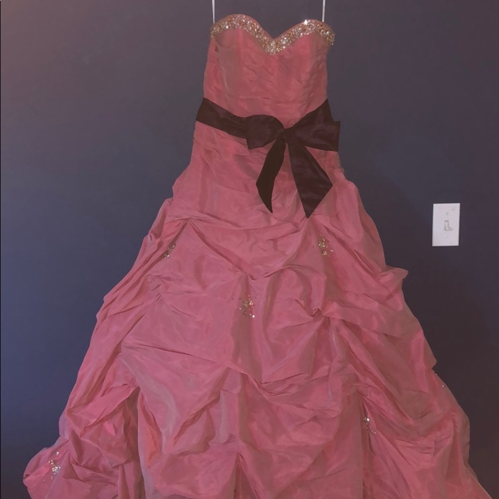 Size 12 Pink Mauve Prom Dress! In great condition!
